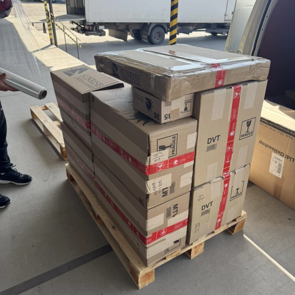 Передаємо посилки для відправлення по Україні через Нову пошту